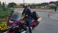 AK Parti Milletvekili Kenan Sofuoğlu motosikletiyle Meclis binasına geldi