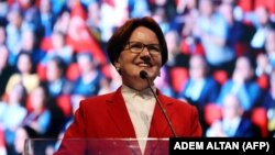 Meral Akşener